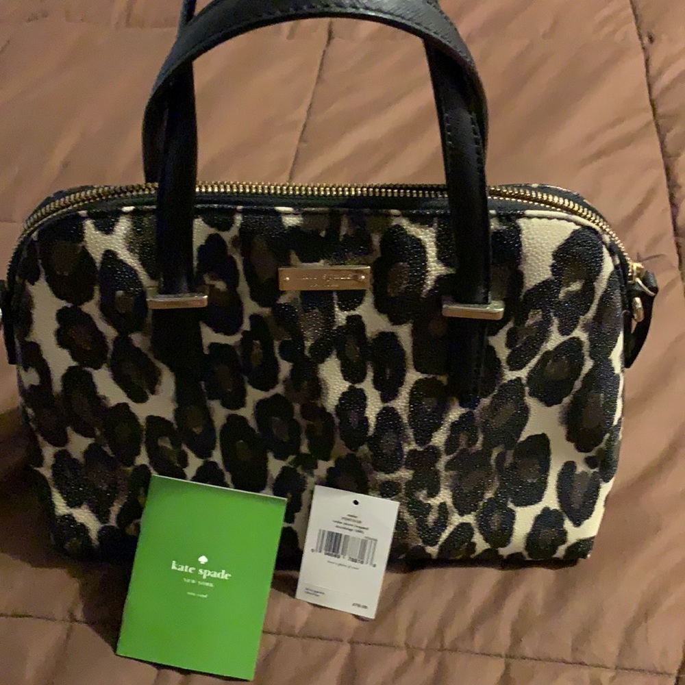 Like new kate spade maise leopard print hand bag. Cedar street leopard style.